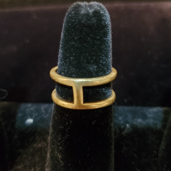 LIA SOPHIA RING - Picture 3 of 4